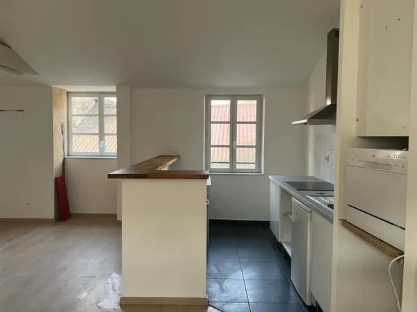 AGREABLE TYPE 2 DERNIER ETAGE AVEC TERRASSE 