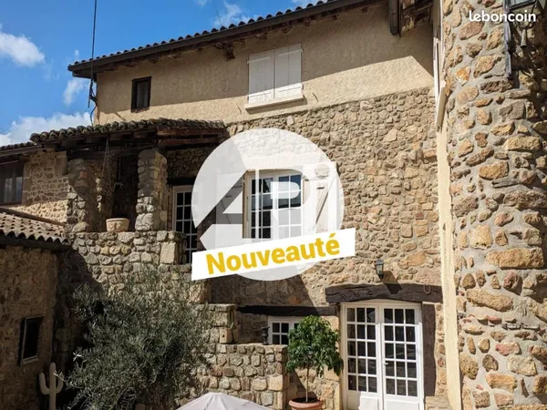 Propriété 5 pièces 290 m² 