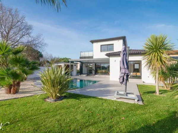 Contemporaine de 5 pièces principales 