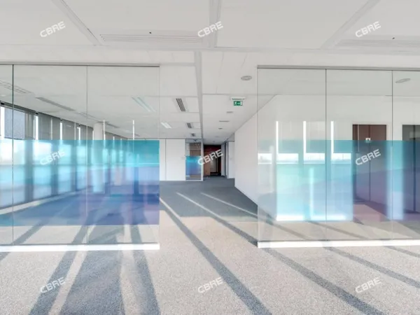 Bureau 318 m² 