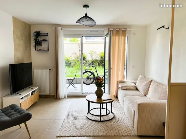 2 pièces 40 m² + terrasse 11 m² + jardin 49 m² - 3 min Gare Gagny - Meublé 