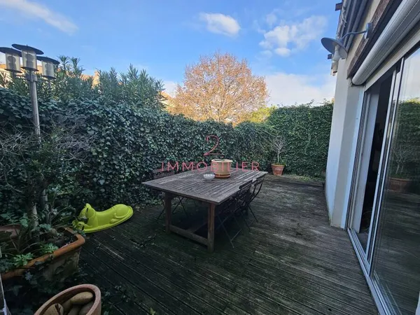 Maison 2 pièces 158 m² 
