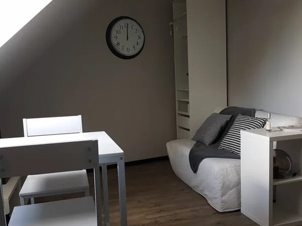 Appartement 1 pièce 14 m² 