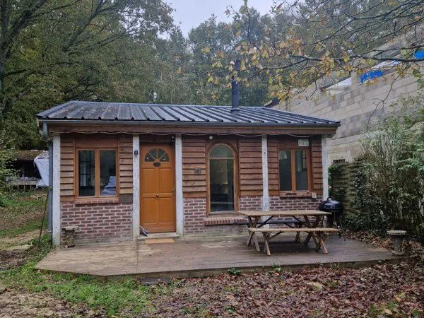 Maison atypique en bordure de forêt 