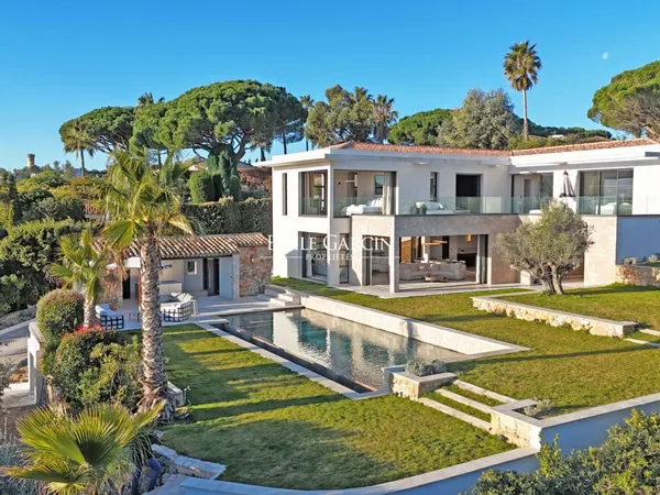 A louer Cannes, vue mer à couper le souffle, piscine, 6 chambres 