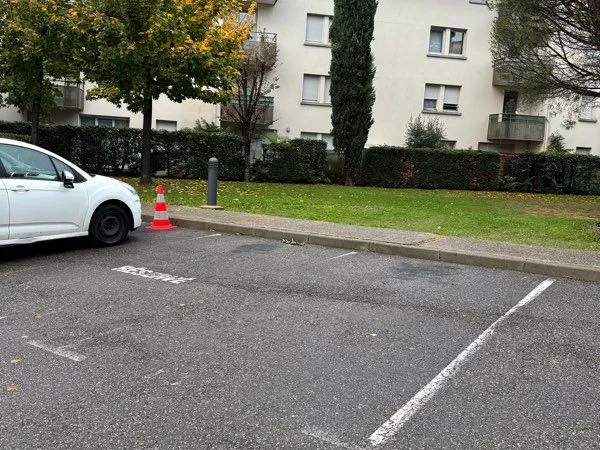 Location place de parking résidence sécurisée 