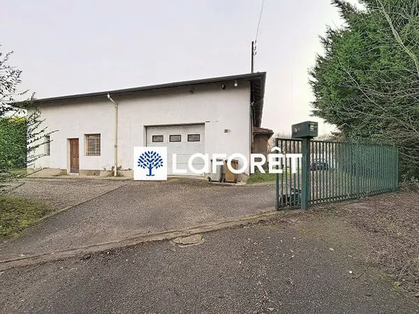 Local d'activité 220 m² 