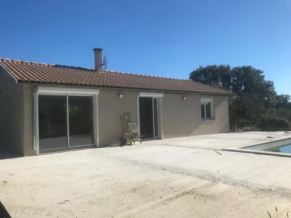 Maison de plain-pied 5 pièces 99 m² 