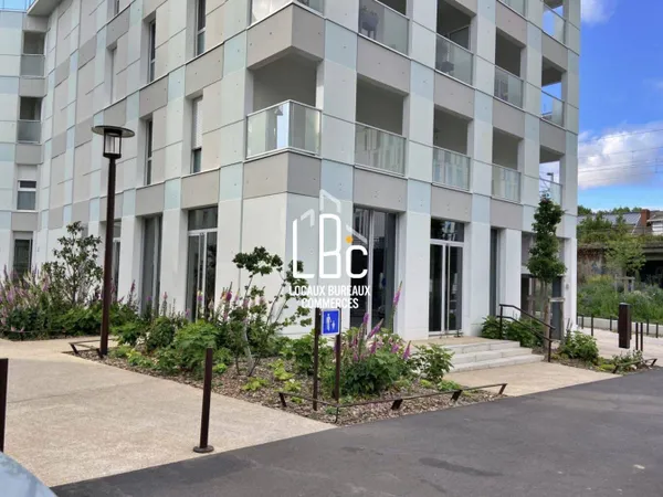 Bureaux 116 m² 
