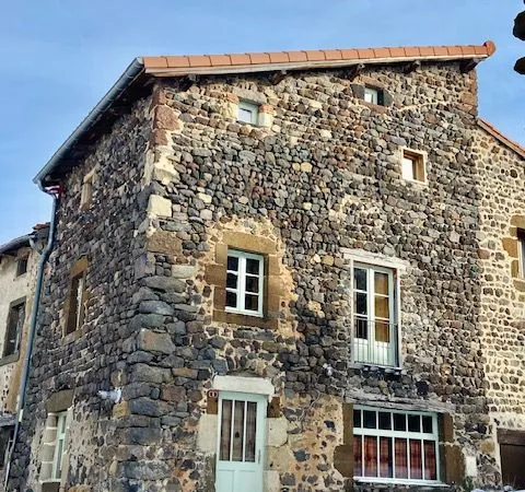 Maison de bourg a louer 