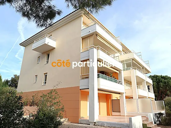 Appartement F4 82m² au 3ème et dernier étage avec Garage et Parking