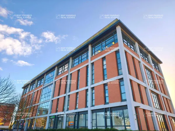 Bureaux 298 m² 