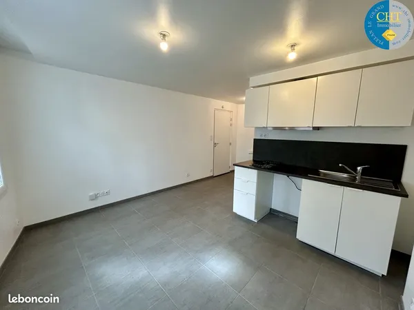 Appartement 9 pièces 142 m² 
