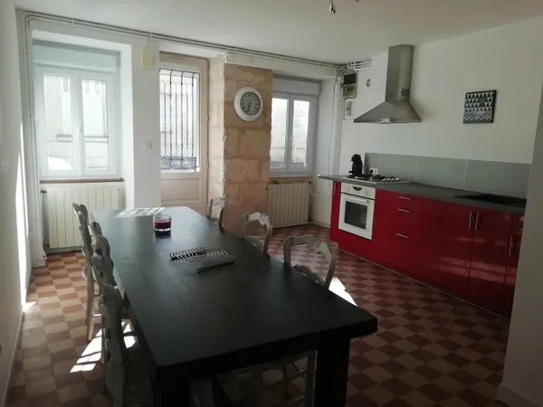 Loue maison meublée 