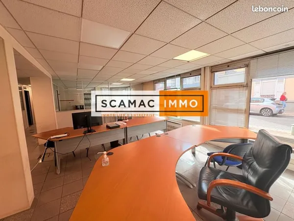 Bureau 172 m² 