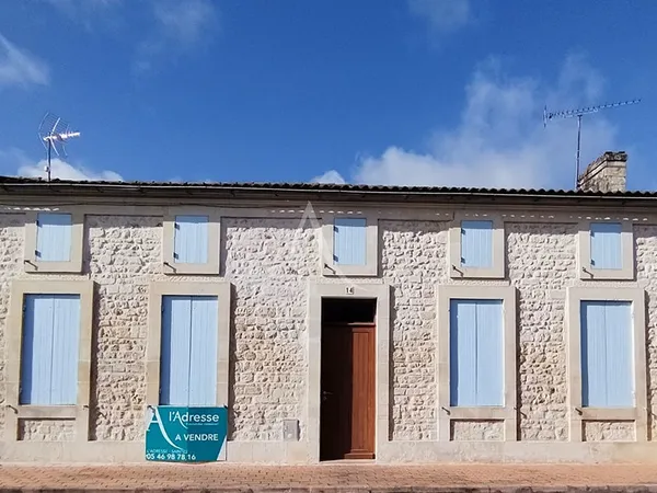 Thénac - Maison 4 pièces avec jardin et dépendance 