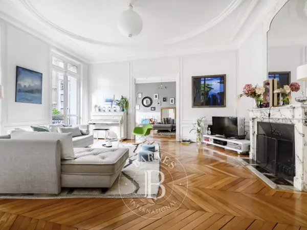 VENTE APPARTEMENT - PARIS 2 - PLACE DES VICTOIRES - 4 CHAMBRES - 