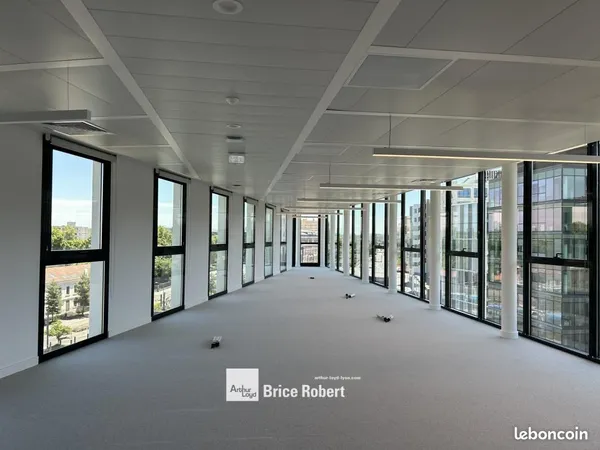 Bureaux 504 m² 