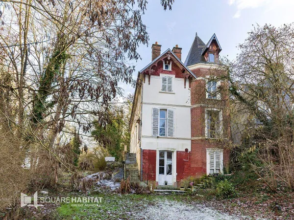 Maison 11 pièces 230 m² 