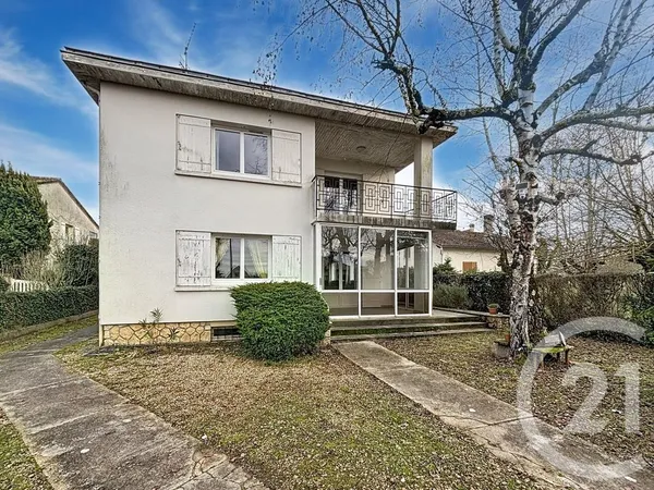 Maison 5 pièces 255 m² 