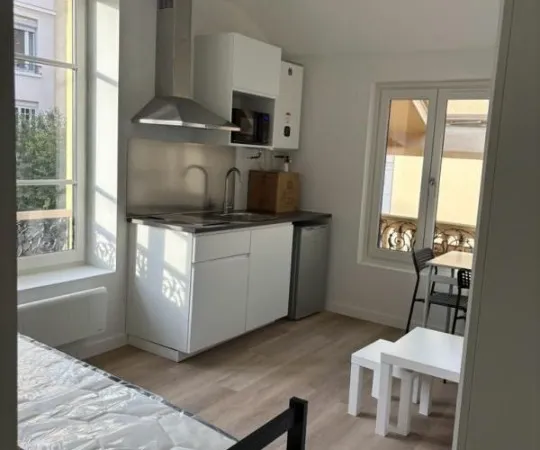 Appartement 1 pièce 14 m² 