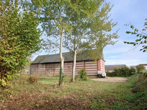 Bà¢timent agricole briques et silex 250m2 