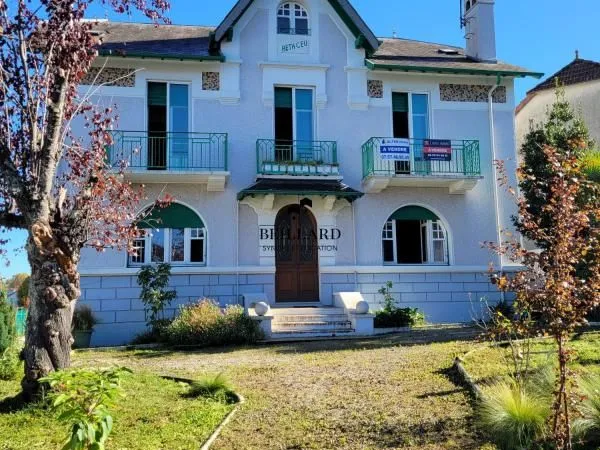 Maison 7 pièces 240 m² 