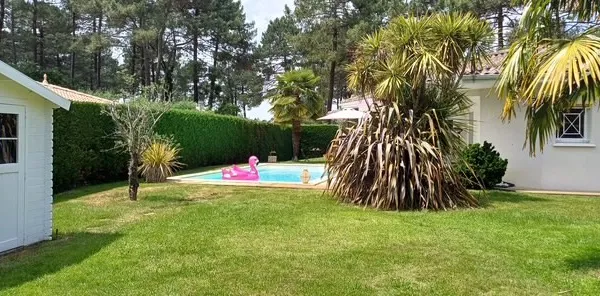 Vends maison 140m² 4 chambres jardin paysager clos Bassin d'Arcachon sur Lotissement Golf de Cassy 