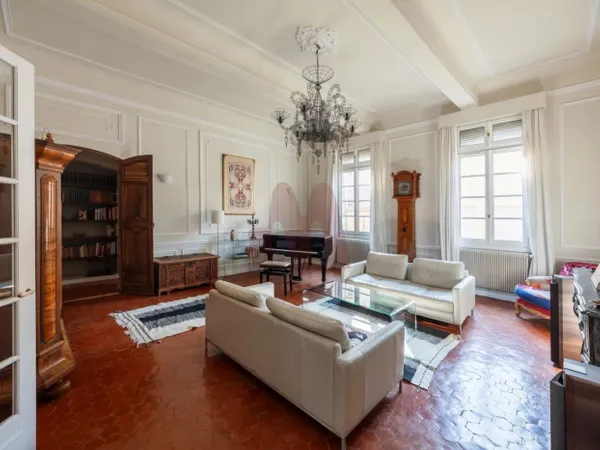 Appartement à quelques pas du cours Mirabeau 