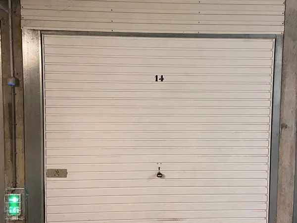 À vendre - Garage fermé 13 m² - Lyon 8 