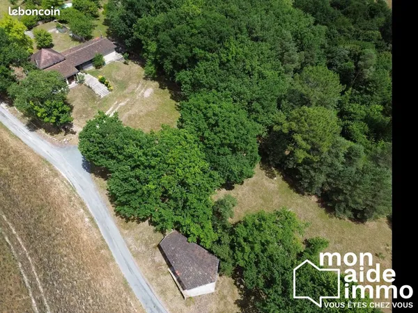 Propriété 8 pièces 240 m² 