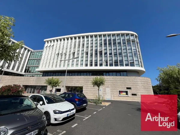 Bureaux 2243 m² 