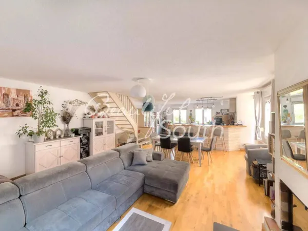 Maison de ville 7 pièces 204 m² 