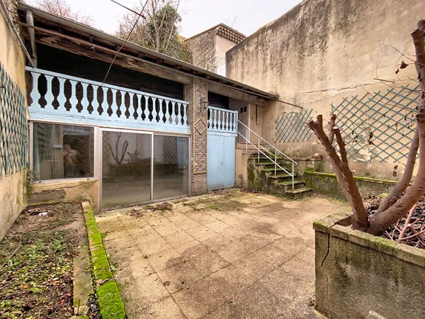 Maison de ville de 178m², cour intérieur, garage a moto/vélo, cuisine d'été 