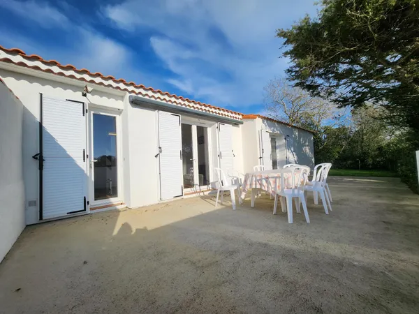 Emplacement idéal, proche de tout et au calme plages, commer 