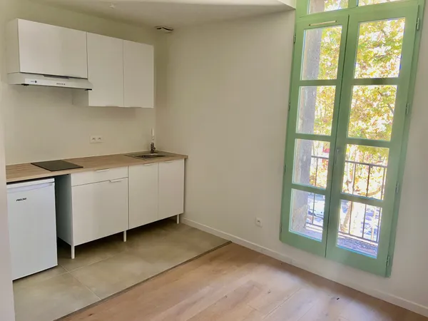 AGDE CENTRE - APPARTEMENT T1 DE 30M2 AVEC BALCON 