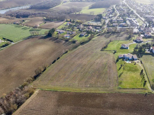 Boutique Vente Saint-Pierre-de-Lages   115000€