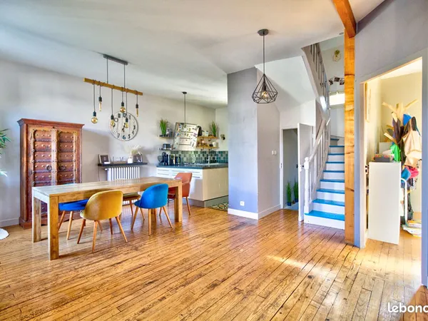 Maison 6 pièces 142 m² 