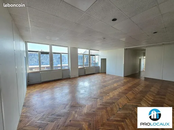Bureaux 220 m² 