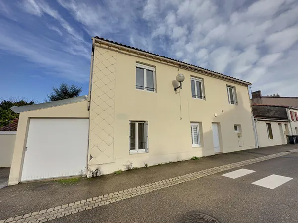 A louer - Maison Le Landreau - 5 pièce(s) - Surface habitable 122.94 m² 