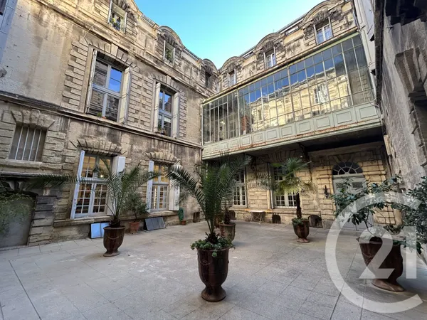 Studio 1 pièce 27 m² 