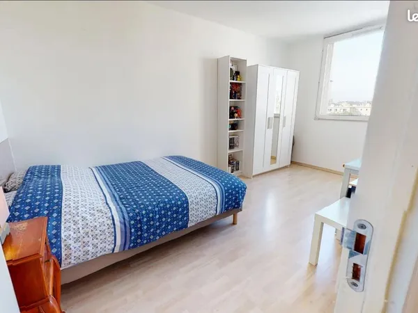Chambre Meublée à Lyon 8 