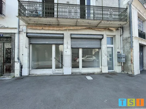 Local 2 pièces 38 m² 