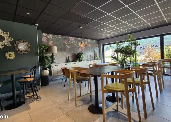 Local commercial 574 m² 