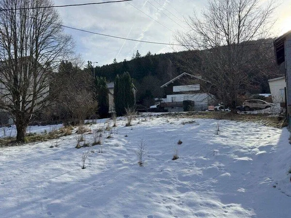 Terrain constructible 925 m² 
