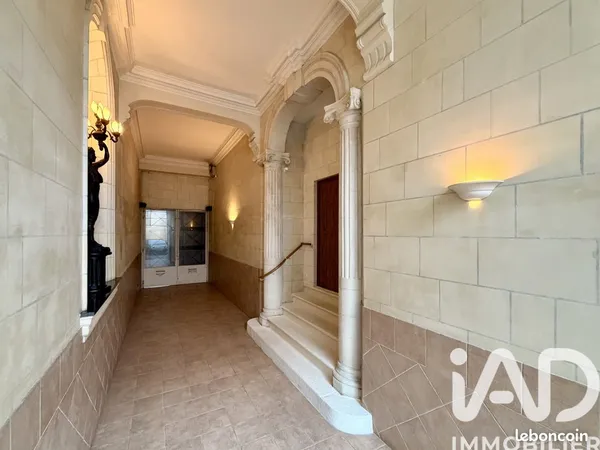Maison 6 pièces 246 m² 