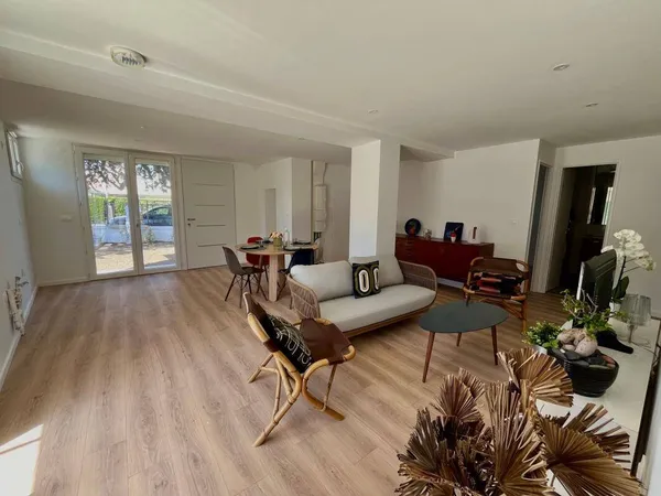 Appartement 4 pièces 77 m² 