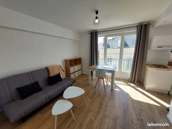 Studio 1 pièce 22 m² 