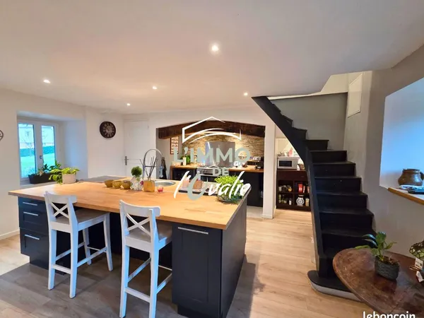 Propriété 6 pièces 128 m² 