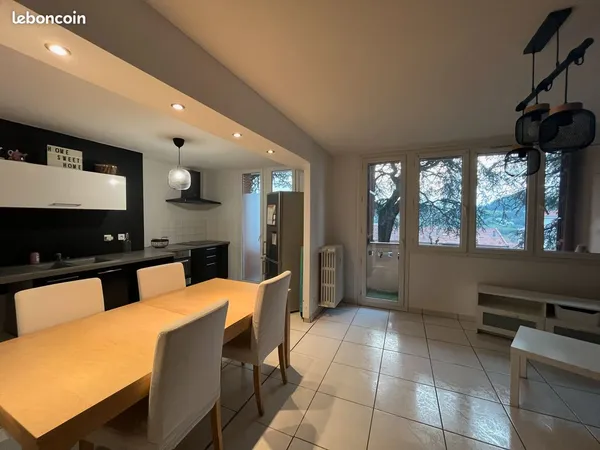 Appart T3 meublé 70 M2 avec deux terrasses 